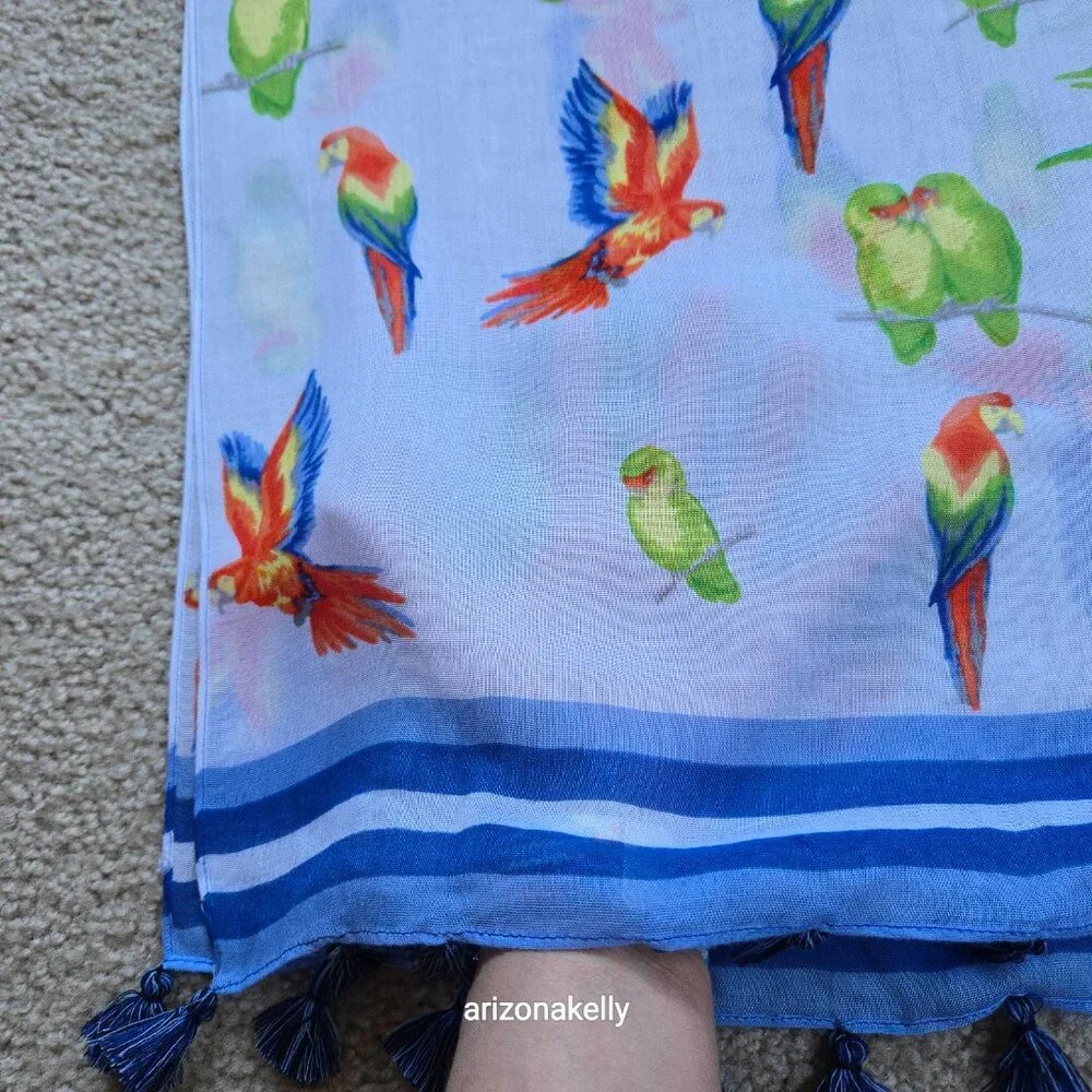 Talbots Lightweight Scarf Parrots Macaw Lovebird Bird